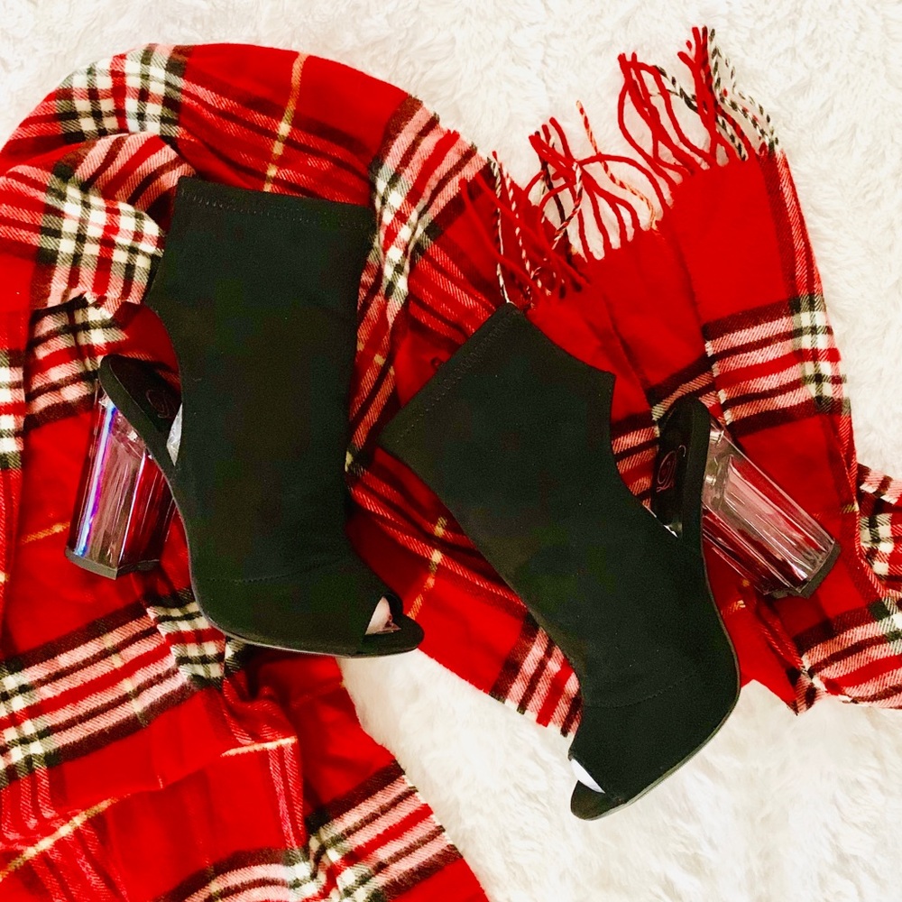 FINAL PRICE‼️🆕💕 ANKLE BOOTIES WITH CLEAR HEEL - Picture 2 of 8